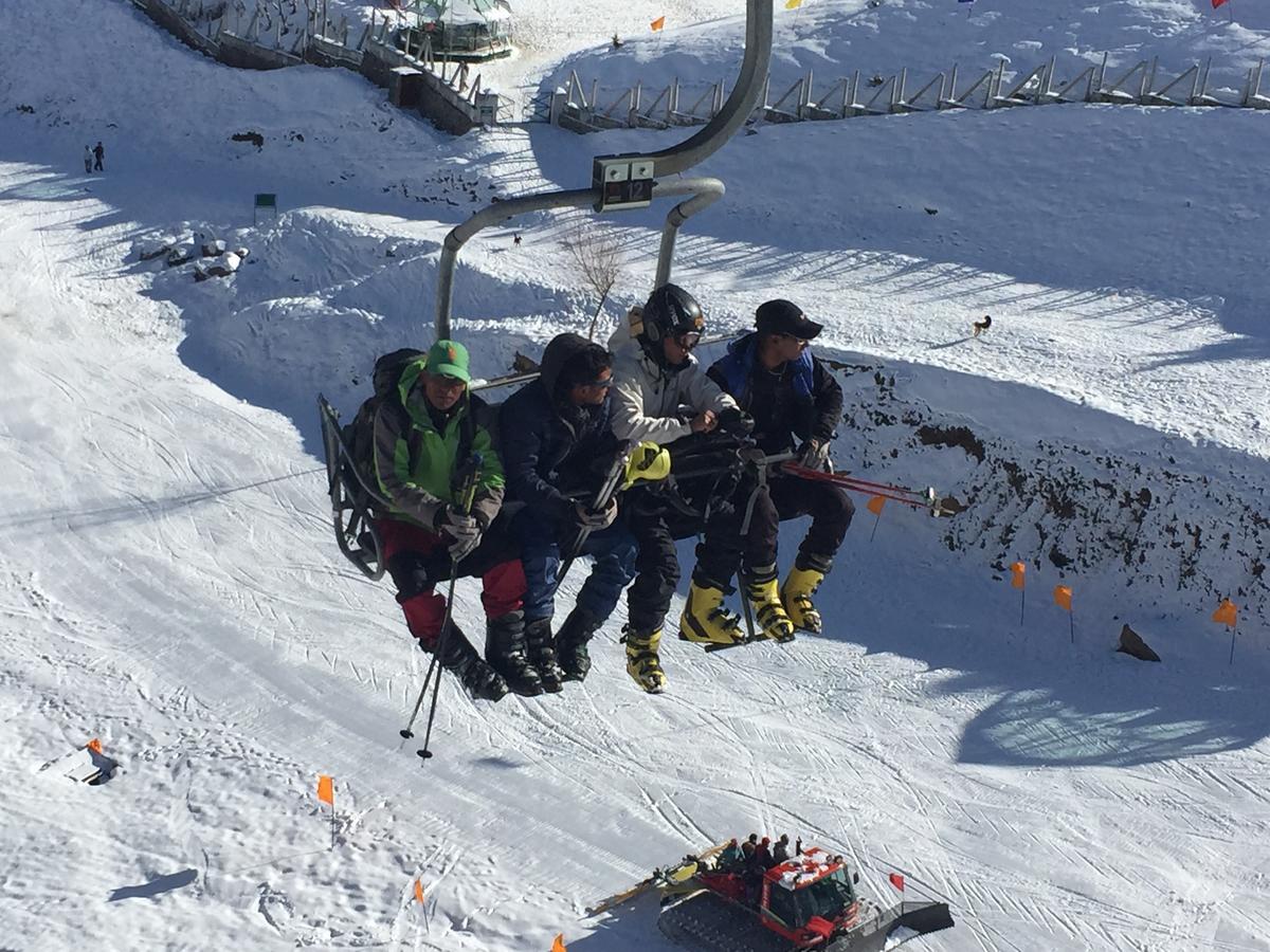 Clifftop Club Auli Joshīmath Zewnętrze zdjęcie