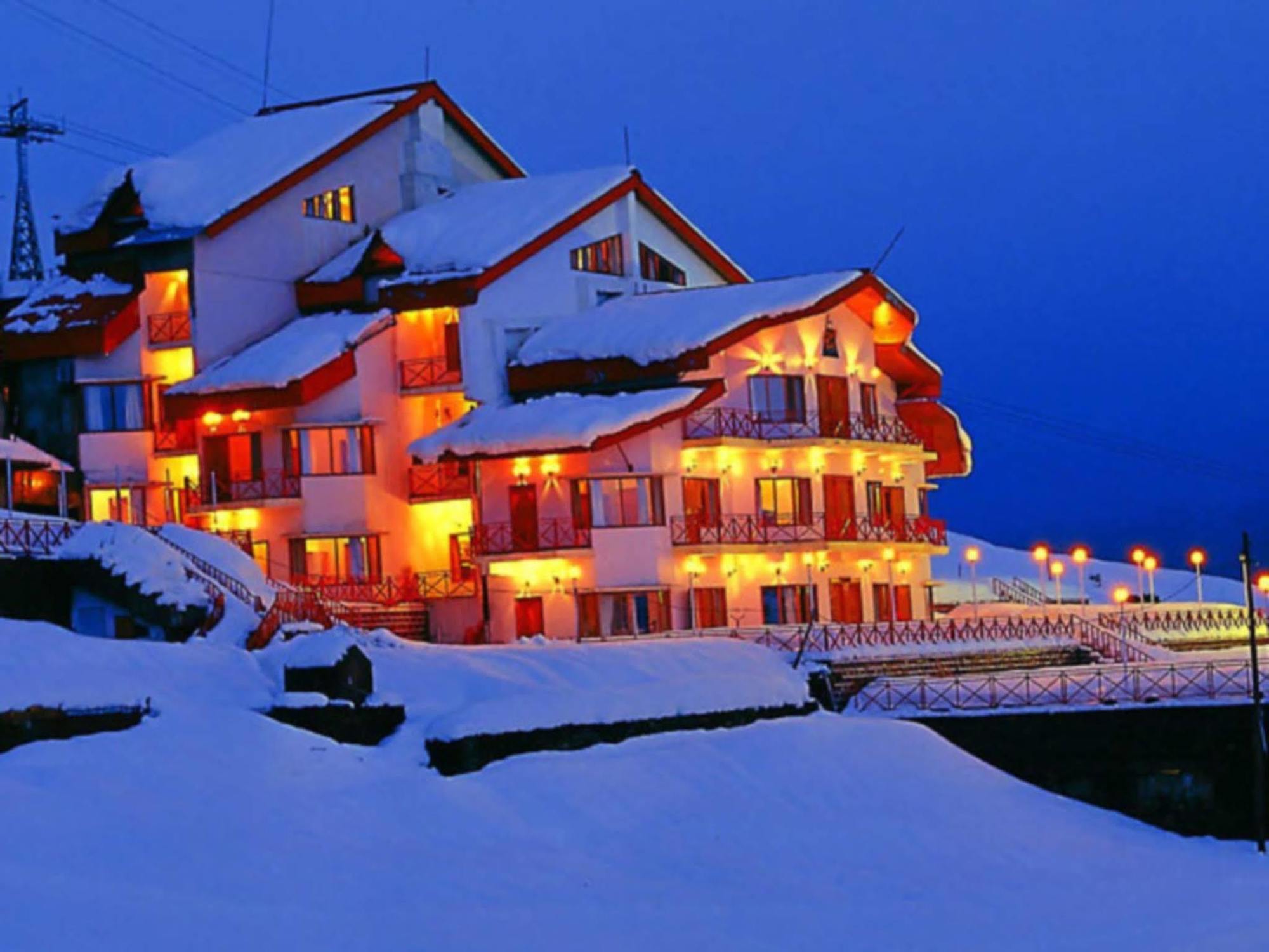 Clifftop Club Auli Joshīmath Zewnętrze zdjęcie